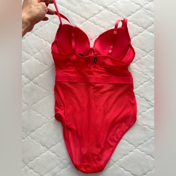 Xoxo Lace Bodysuit - Picture 8 of 8